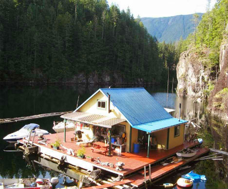 Cheap Eco House Floating Homestead