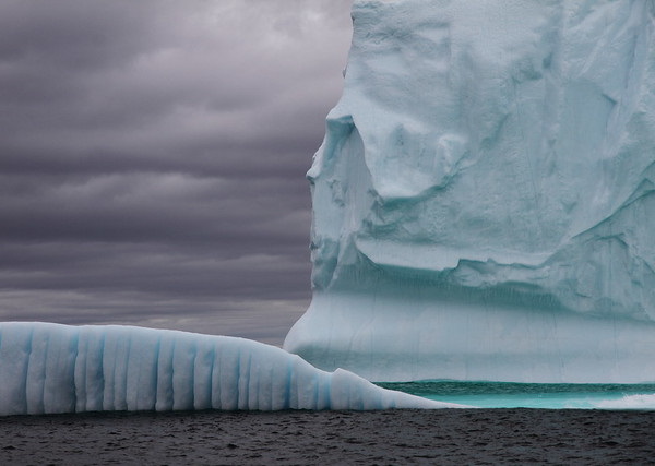 Ice Can See You: 7 Amazing Cold & Creepy Iceberg Faces