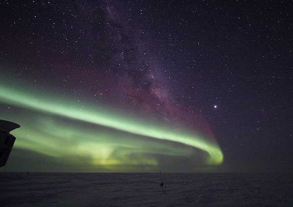 Southern Exposure: 7 Amazing Images Of The Aurora Australis