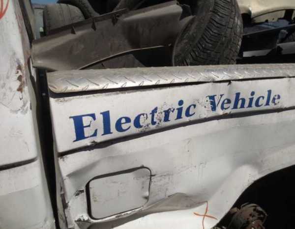 abandoned-electric-car-ranger1b