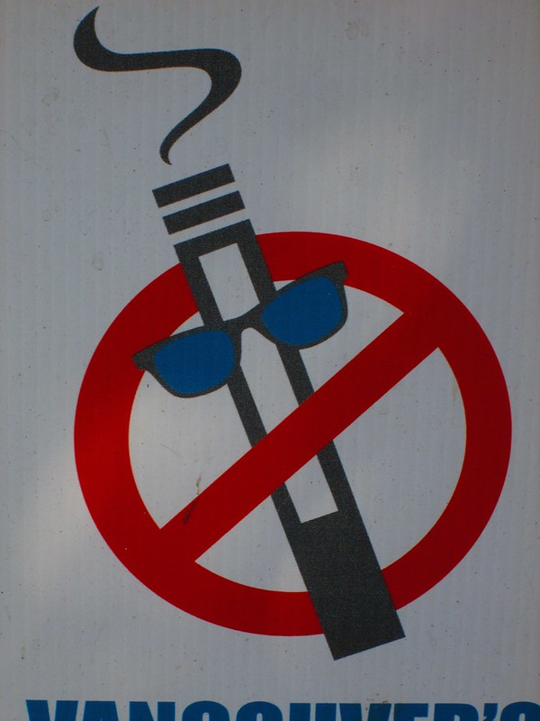 Cigarette Service: 12 More Nifty No Smoking Signs