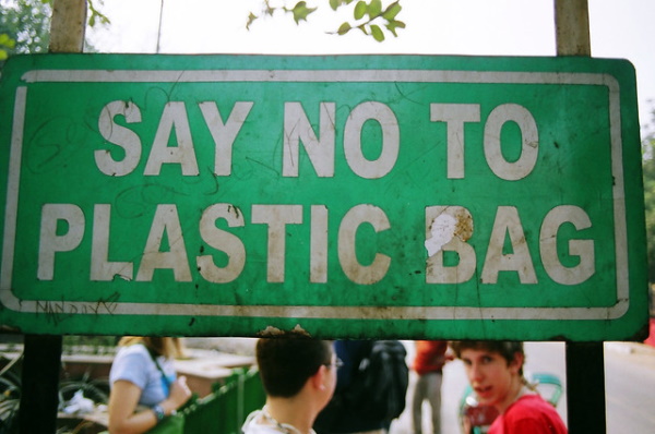 Garbage Baggage: 10 International ‘No Plastic Bags’ Signs
